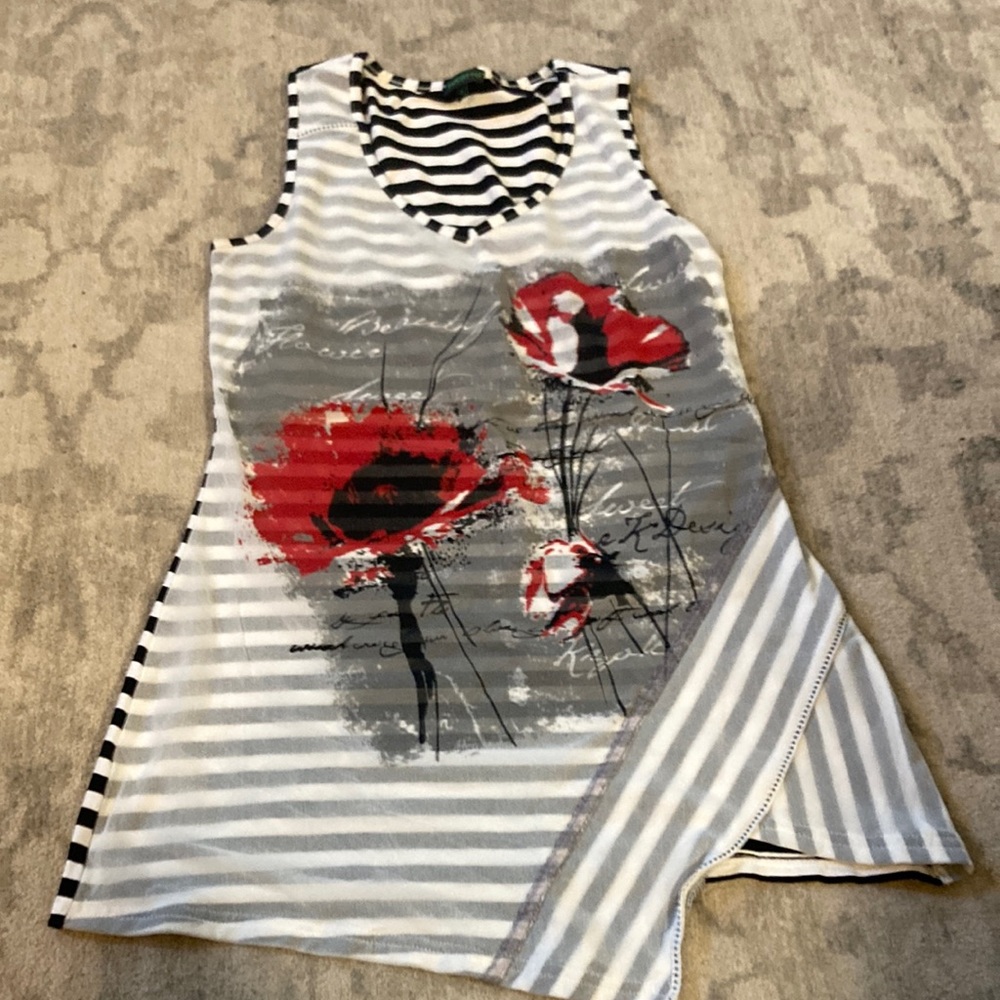 Tricotto black and white stripe back grey with red and black fliers on front top